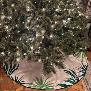 Elegant Green and White Tropical Holiday Tree Skirt